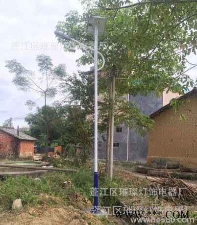 璀璨厂家供应各种规格太阳能路灯 新农村建设太阳能路灯 定制厂区别墅照明太阳能LED道路灯图1