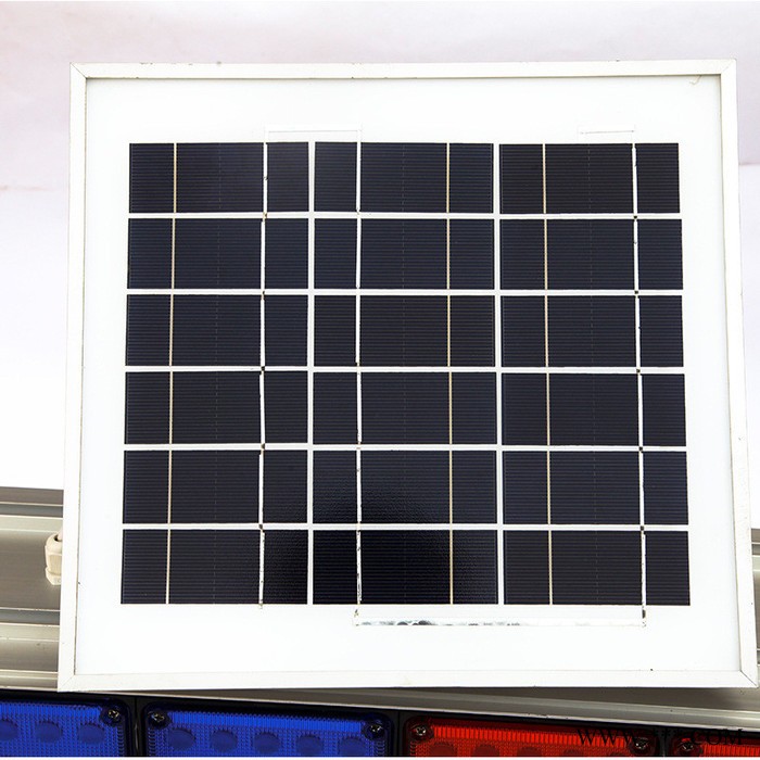 沈阳太阳能警示灯批发  交通LED施工灯 道路闪光灯 四灯双面夜间路障灯批发  频闪灯图5