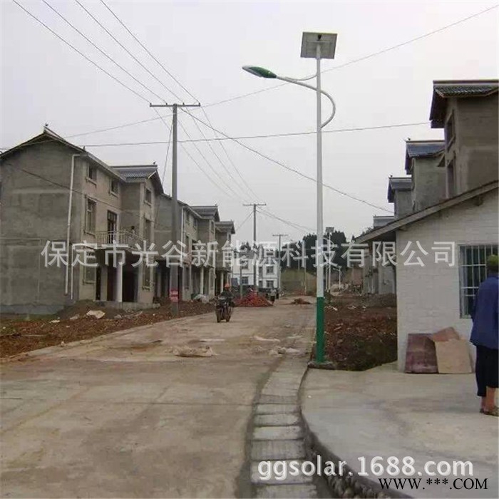 太阳能灯哪里便宜 河北**太阳能路灯 新农村20瓦路灯图1
