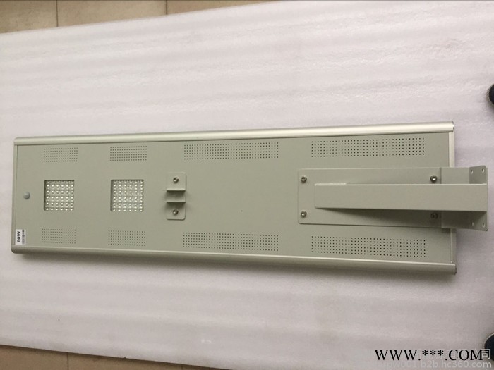 鸿泰ht-60W6米太阳能路灯杆 节能照明一体化太阳能路灯 户外LED太阳能路灯图3