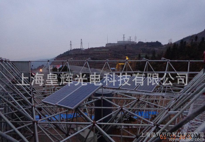 太阳能灯箱,太阳能广告牌照明,单立柱太阳能照明图2