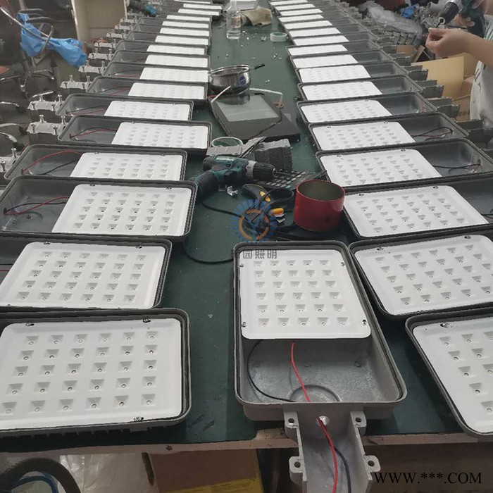 太阳能路灯厂商销售太阳能LED路灯 太阳能路灯价格合理 户外灯具照明图6