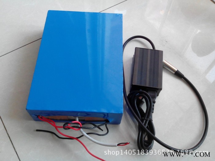 12V100Ah磷酸铁锂电池  太阳能路灯 12v大容量户外设备电源图3
