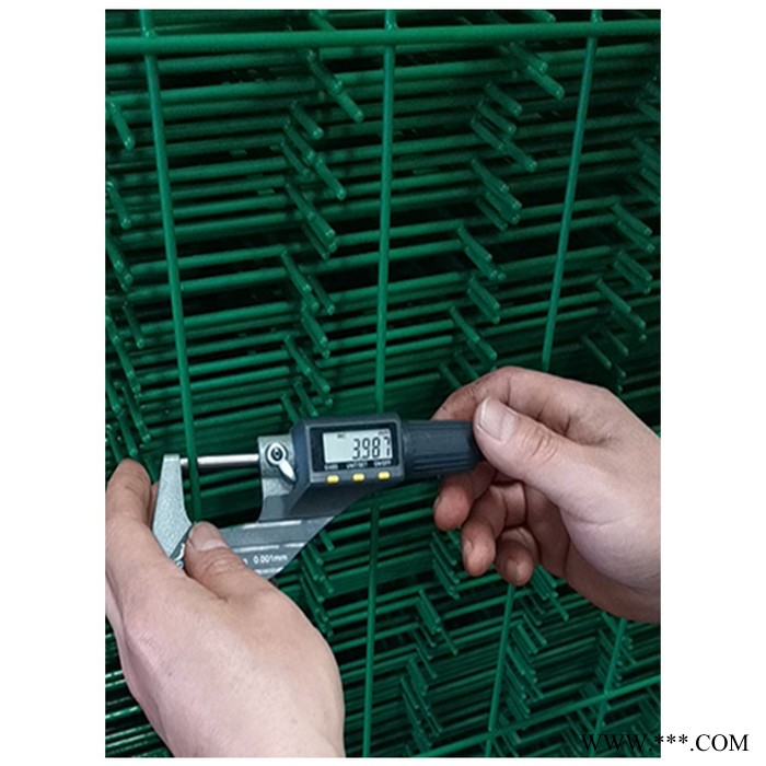 拓方拓方工厂大量现货供应浸塑草绿光伏围栏图3