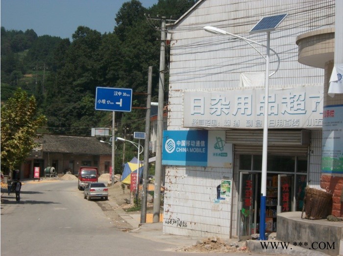 昆明汉威6米30w太阳能庭院灯图8