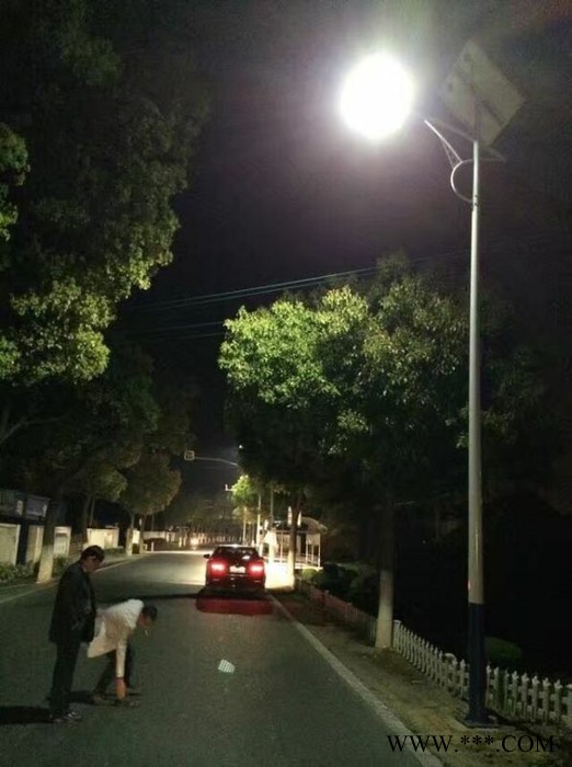 钦州太阳能路灯杆批发图3