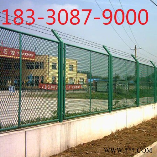 护栏网 隔离栅  围栏  公路护栏  铁路护栏  护栏网厂家 光伏电站围网  围栏网图2