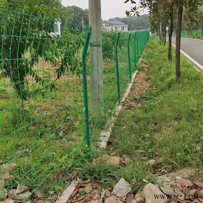 双边浸塑护栏网养殖果园光伏波浪铁丝网园林围网