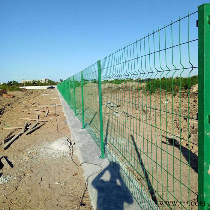 拓俊 绿色光伏双边丝护栏 高速公路低碳钢丝防护边框围栏 铁丝隔离护栏网