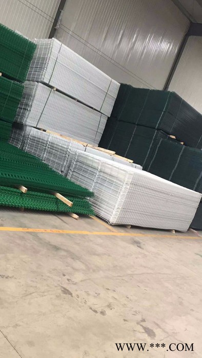 {瑞旗隆}河北安平 住宅区围墙装饰围栏 光伏电站护栏隔离栏栅 开发区隔离网 小区别墅护栏网图3
