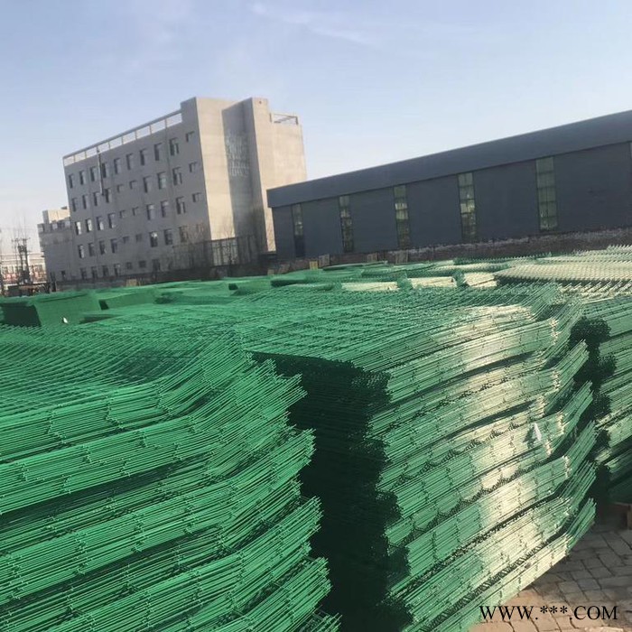 超霖供应铁路护栏网 桥梁护栏网 双边丝护栏网 高速公路隔离网 光伏围栏图7