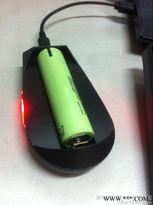 18650单槽锂电池  定制 智能正反充电器 带LED显示图2