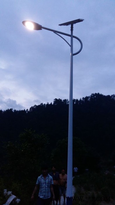 立式太阳能热水器图2