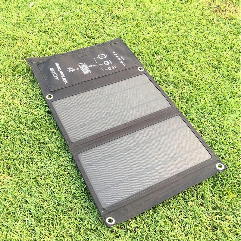 新款单晶15W太阳能折叠充电包器（5v双USB输出）可充手机移动电源图4