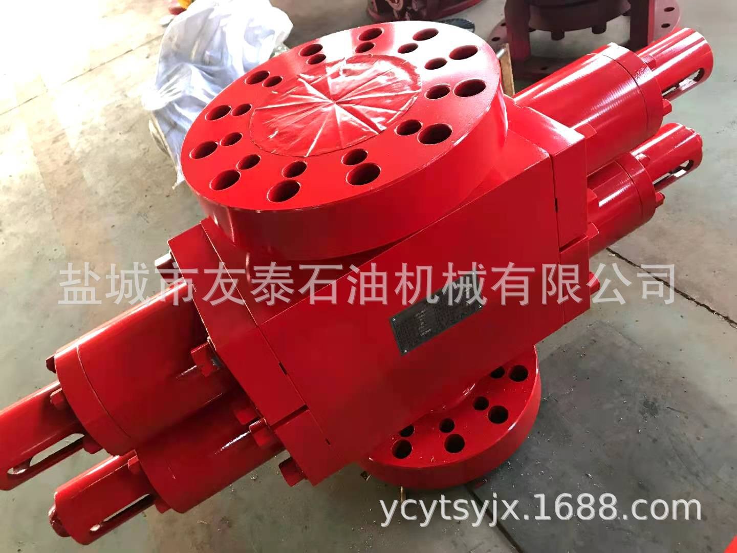 2FZ18-35液压双层闸板防喷器生产厂家图3